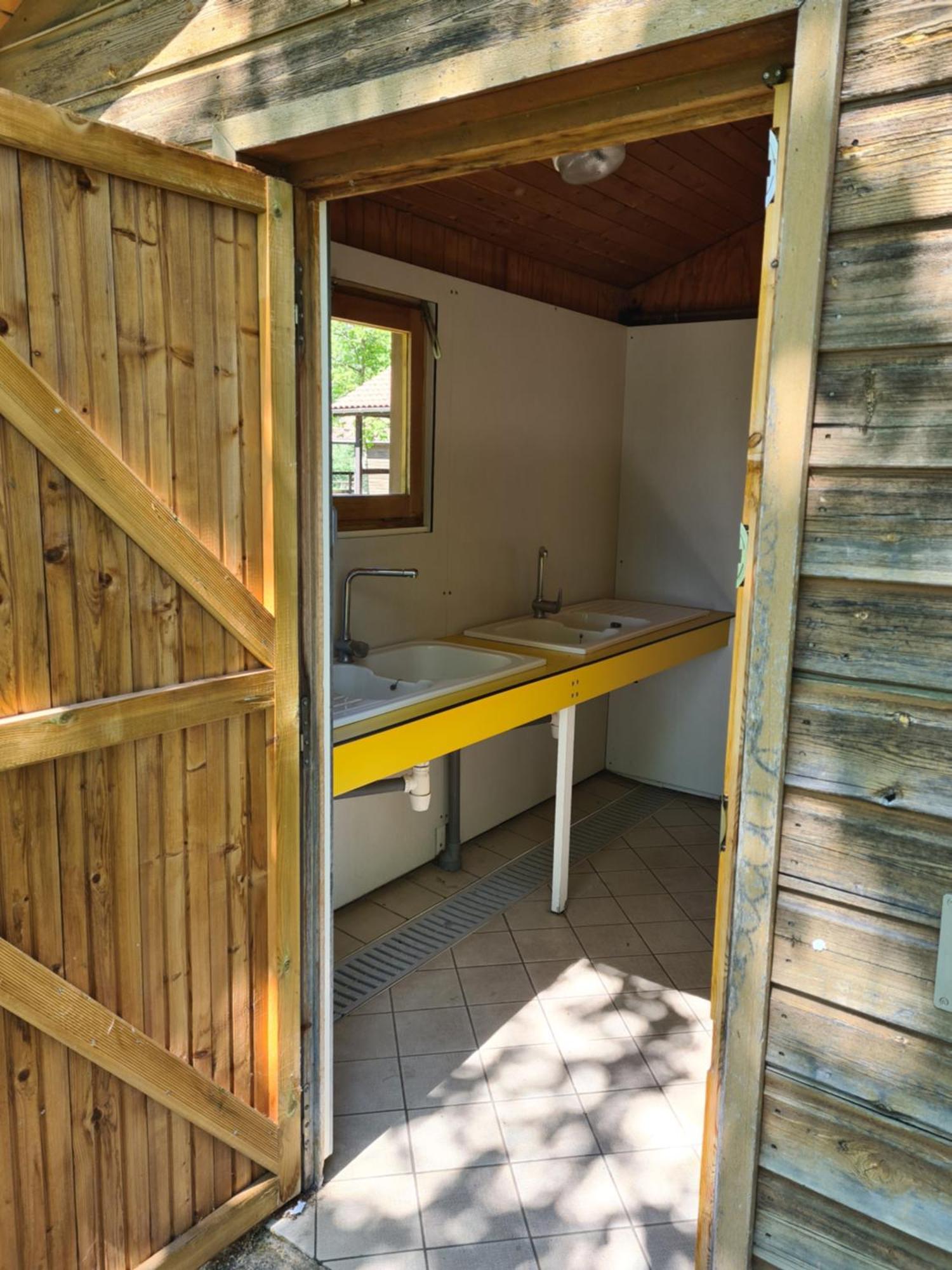 Les Chalets Guinguette Capdenac-Gare Ngoại thất bức ảnh