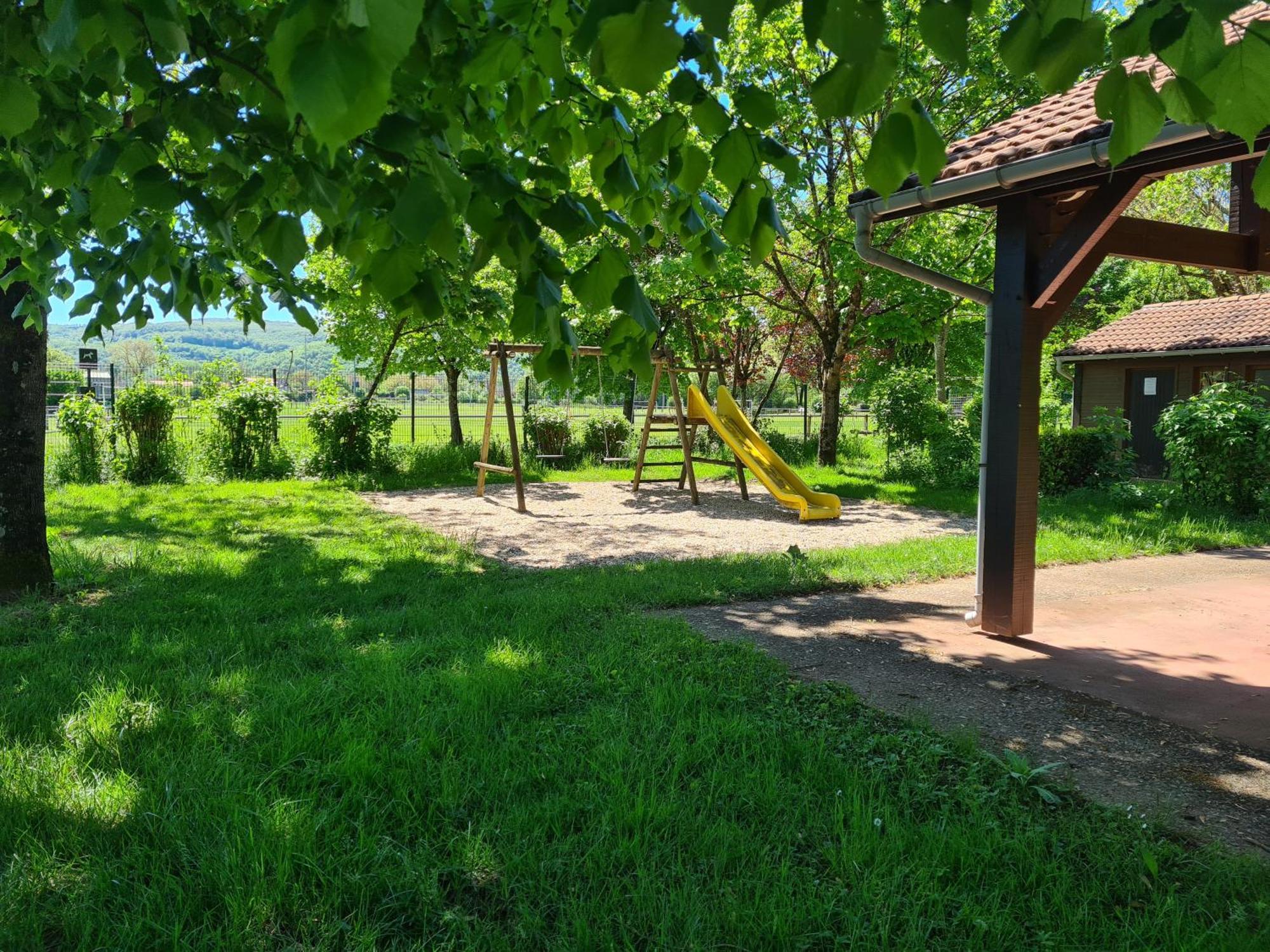 Les Chalets Guinguette Capdenac-Gare Ngoại thất bức ảnh